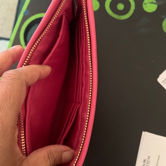 NWT Coach Large Wristlet - Picture 2 of 5